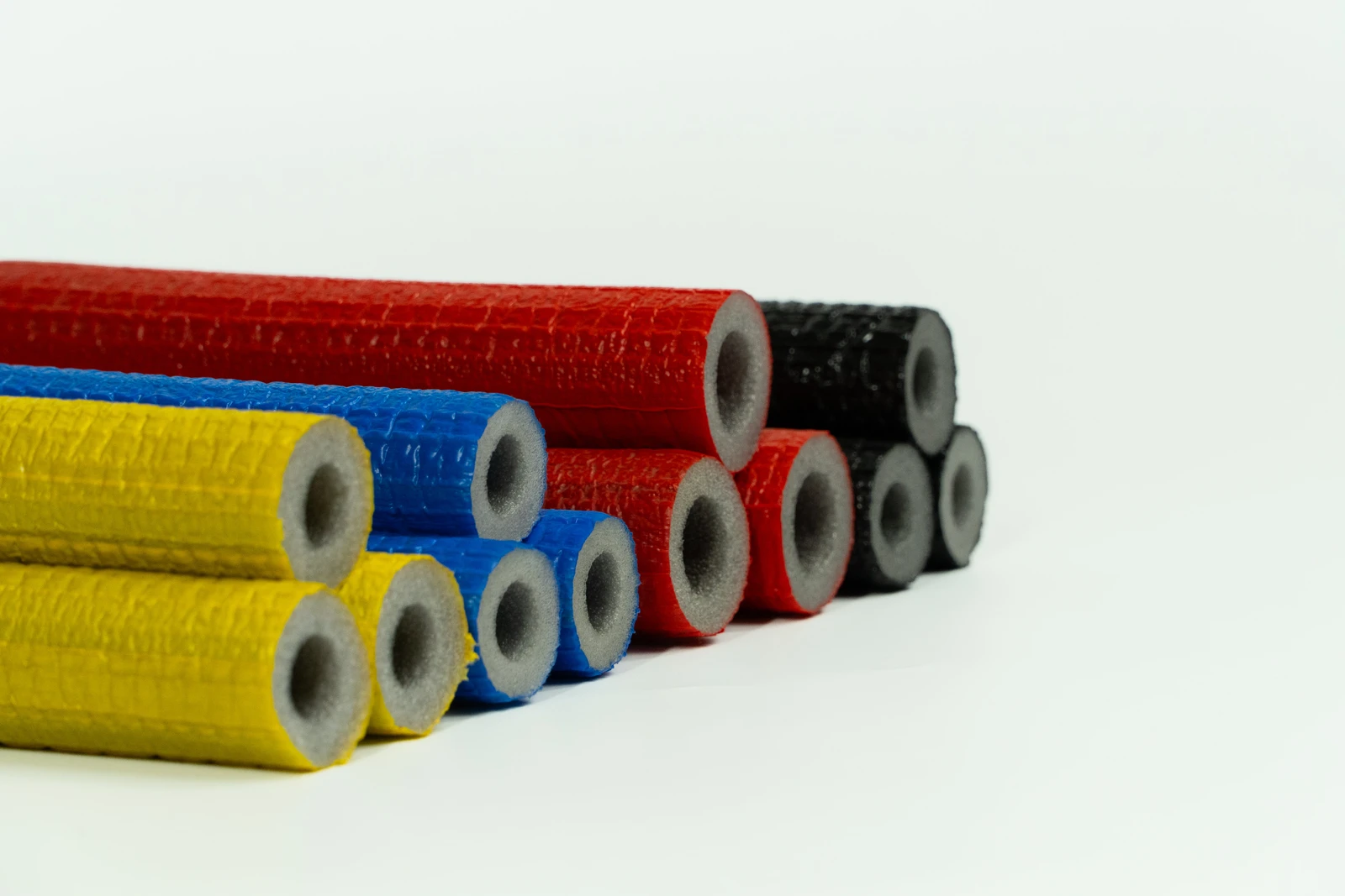 Cómo Elegir el Tubo Aislante Perfecto para tus Cañerías
